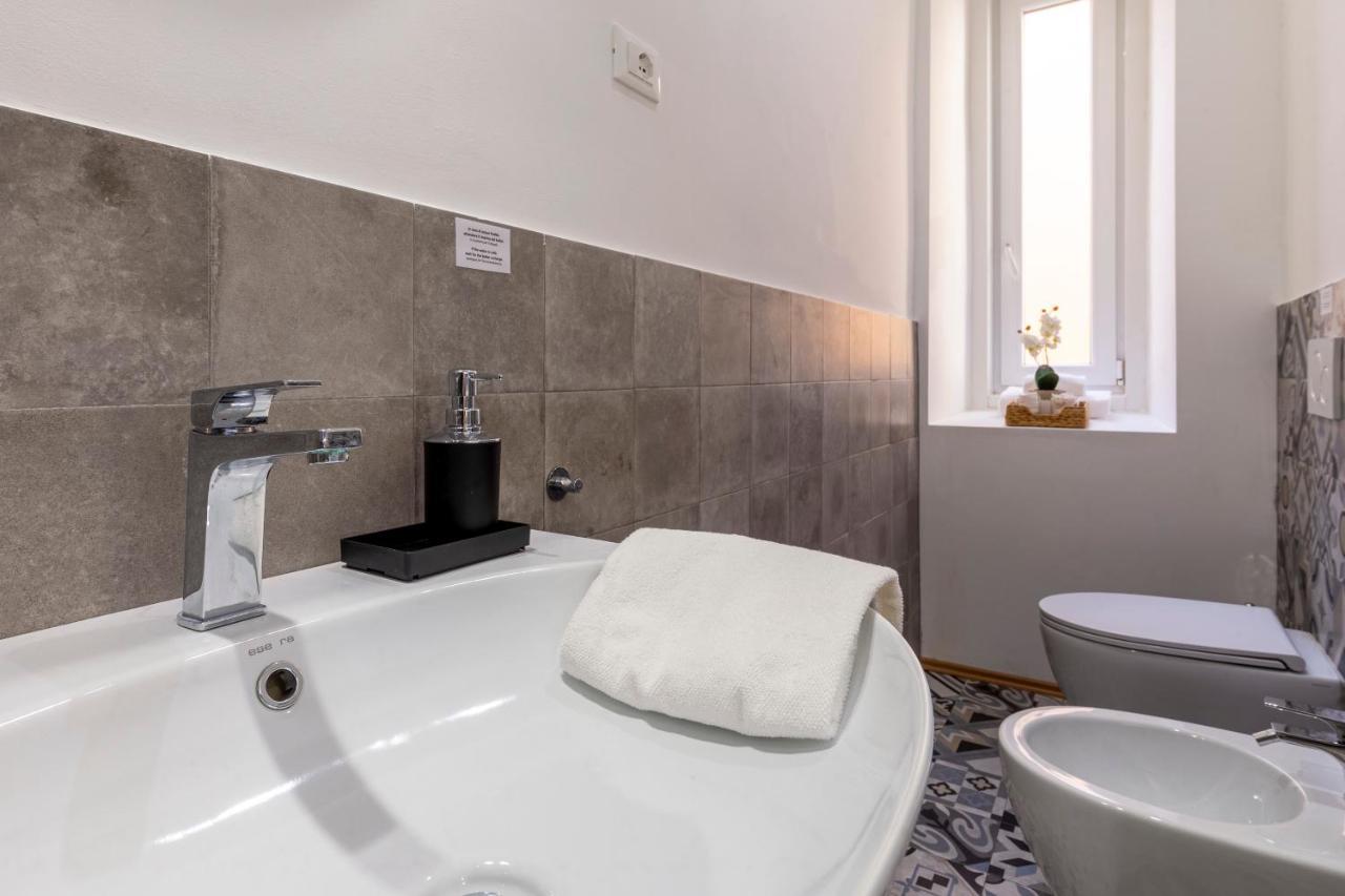 Lovely Guest-Room With Private Bathroom 的里雅斯特 外观 照片